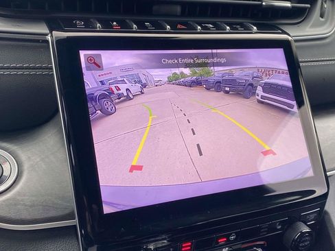 Used 2023 Jeep Grand Cherokee L Limited w/ Black Appearance Package RWD image 27