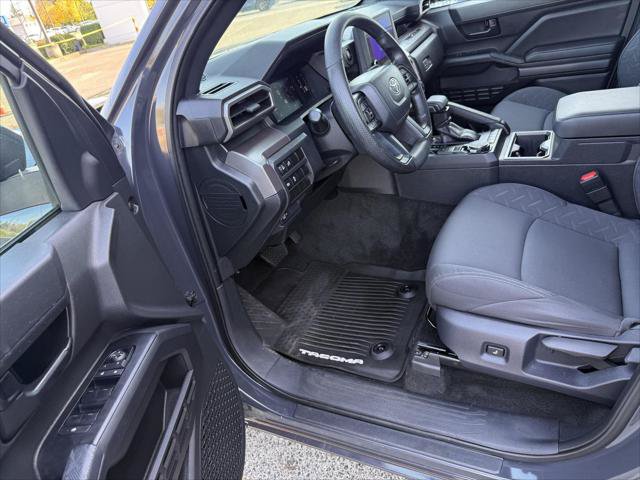 Certified 2024 Toyota Tacoma SR5 AWD/4WD image 11