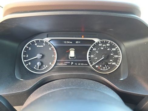 Used 2023 Nissan Rogue S image 16