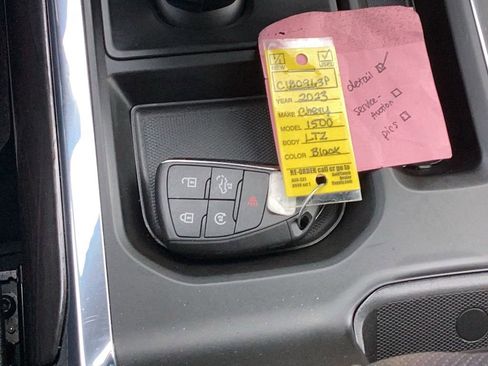 Used 2023 Chevrolet Silverado 1500 LTZ image 27