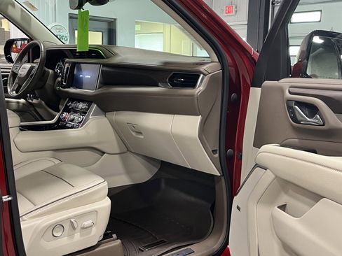 Certified 2021 GMC Yukon Denali w/ Advanced Technology Package AWD/4WD image 9
