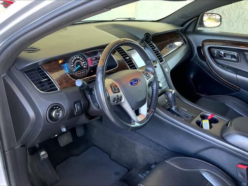Used 2014 Ford Taurus Limited FWD image 16