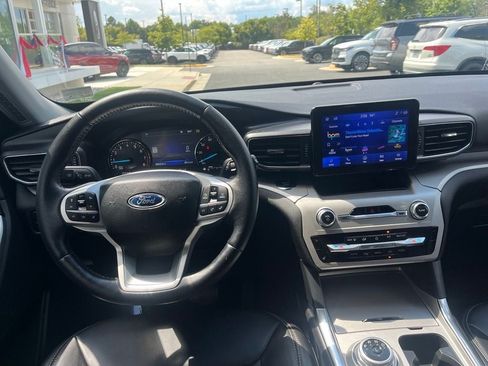 Certified 2023 Ford Explorer XLT w/ Equipment Group 202A AWD/4WD image 16