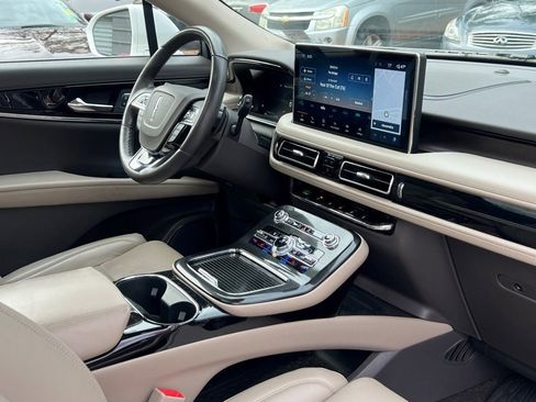 Used 2023 Lincoln Nautilus Reserve w/ Equipment Group 201A image 8