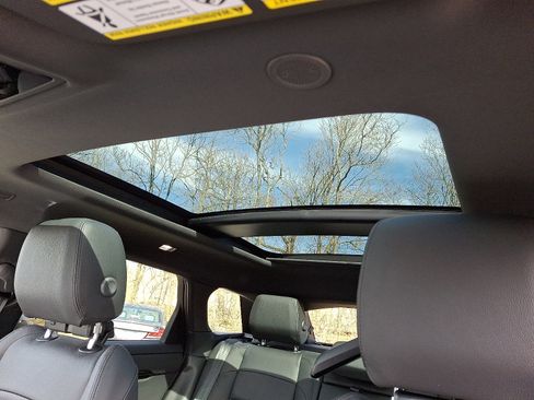 Certified 2025 Land Rover Range Rover Evoque S image 11