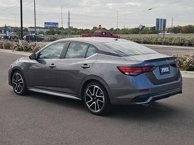 Used 2025 Nissan Sentra SR FWD image 8