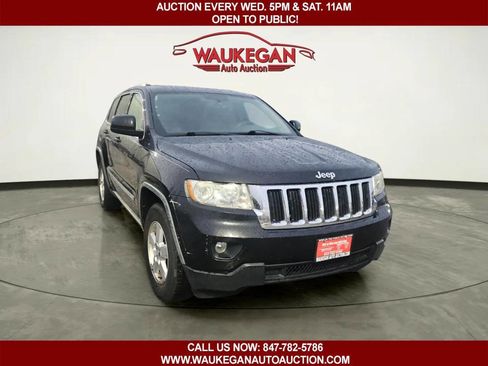 Used 2011 Jeep Grand Cherokee Laredo w/ Security & Convenience Group image 3