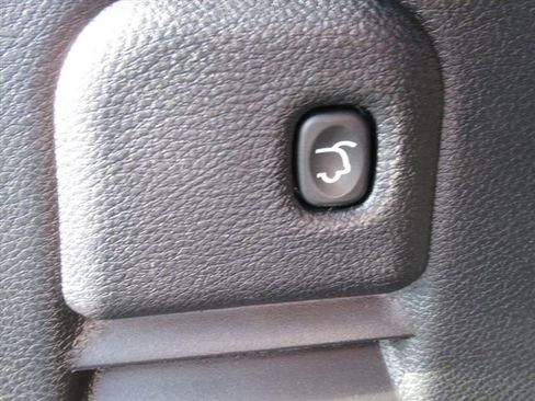 Used 2021 Jeep Grand Cherokee Laredo X image 31