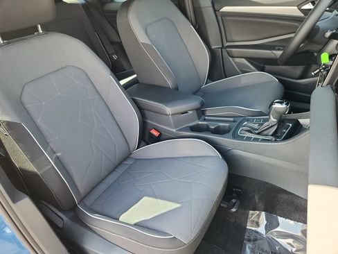 Certified 2025 Volkswagen Jetta Sport FWD image 11