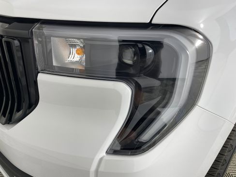 New 2025 Ford Maverick Lobo image 21