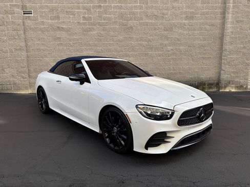 Used 2022 Mercedes-Benz E 450 Cabriolet image 2