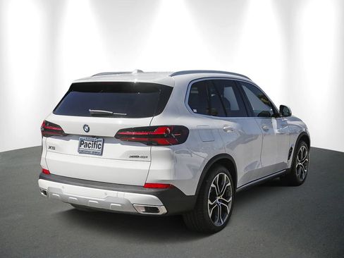 New 2026 BMW X5 xDrive40i w/ Parking Assistance Package AWD/4WD image 6