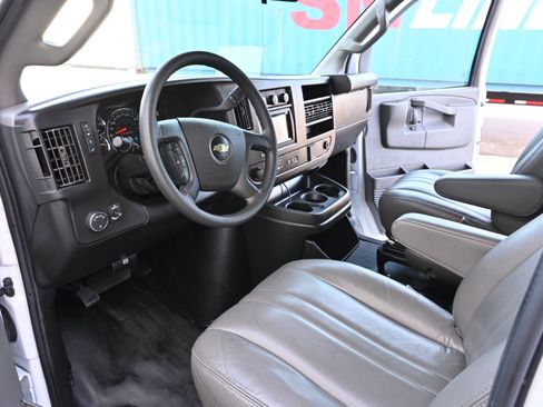 Used 2022 Chevrolet Express 2500 w/ Driver Convenience Package RWD image 10