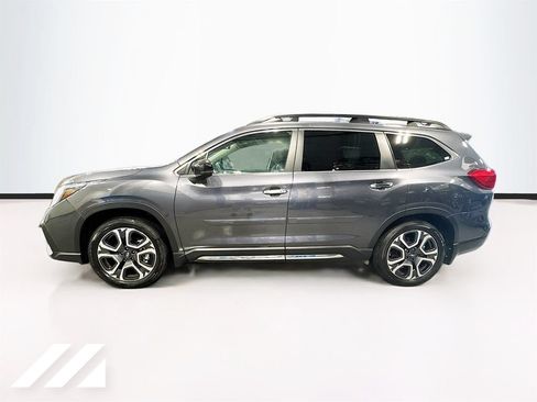 Used 2025 Subaru Ascent Touring AWD/4WD image 8