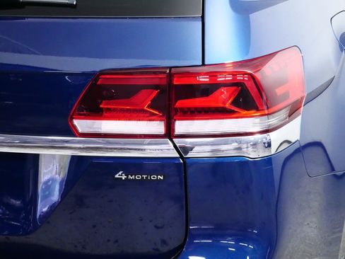 Used 2023 Volkswagen Atlas SE w/ Panoramic Sunroof Package image 17