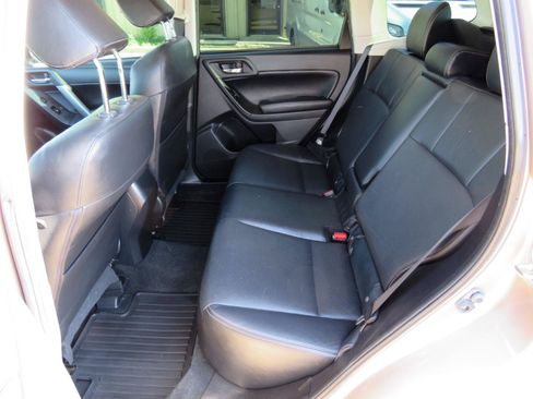 Used 2015 Subaru Forester 2.5i Limited w/ Popular Package #2 AWD/4WD image 13