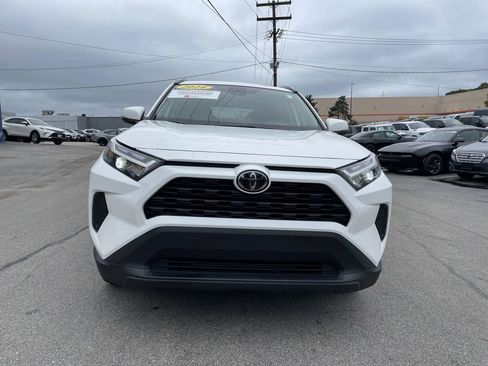 Certified 2024 Toyota RAV4 XLE FWD image 5