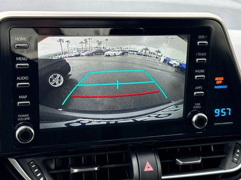 Used 2019 Toyota C-HR XLE FWD image 21