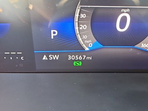 Certified 2023 Volkswagen Taos SE w/ Panoramic Sunroof Package AWD/4WD image 21