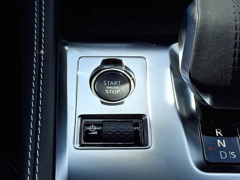 Certified 2025 Jaguar F-PACE R-Dynamic S image 27