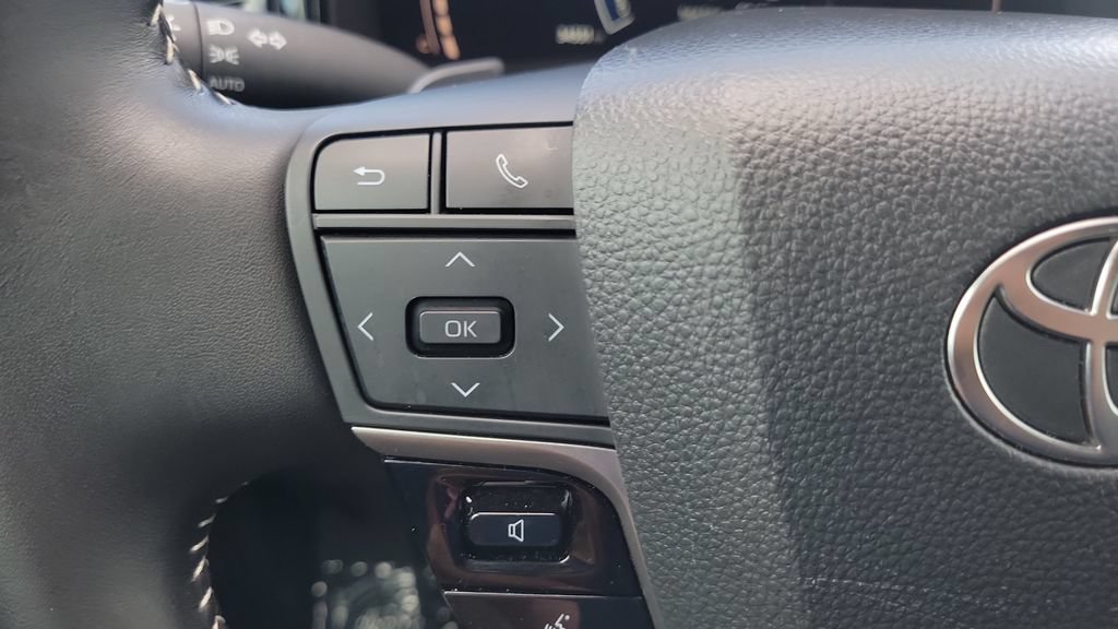 Certified 2025 Toyota Camry SE w/ Convenience Package FWD image 19