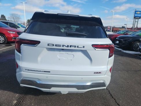 Used 2026 GMC Terrain Denali w/ LPO, Floor Liner Package image 3
