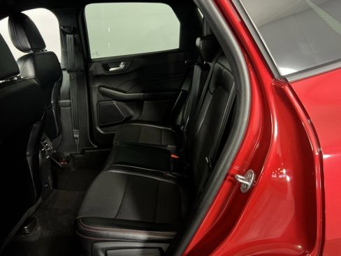 Used 2025 Ford Escape ST-Line image 25