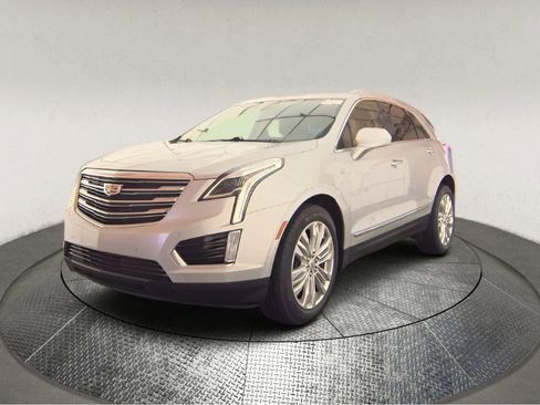 Used 2019 Cadillac XT5 Premium Luxury image 3