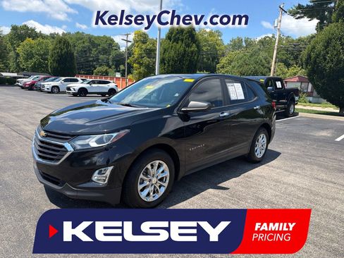 Used 2021 Chevrolet Equinox LS w/ LS Convenience Package FWD image 1