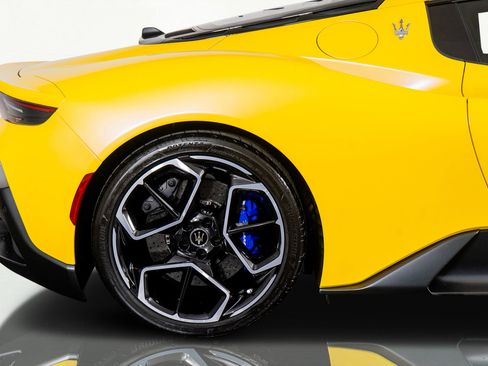 Used 2022 Maserati MC20 Coupe image 8