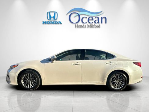 Used 2018 Lexus ES 350 w/ Premier Package FWD image 6