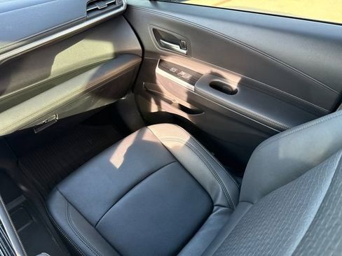 Used 2025 Toyota Sienna XLE Woodland Edition image 17