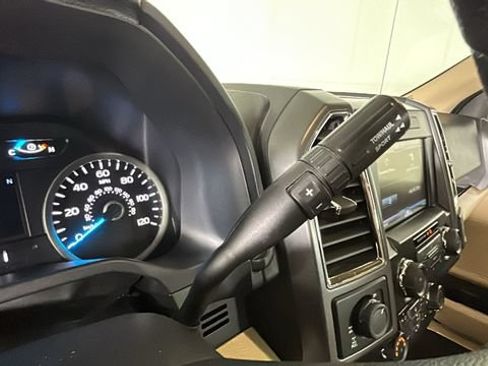 Used 2015 Ford F150 XLT w/ Equipment Group 302A Luxury AWD/4WD image 20
