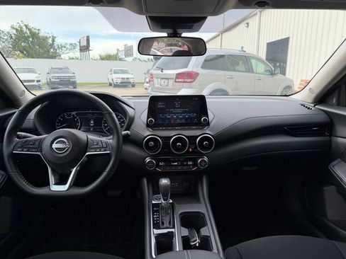 Used 2025 Nissan Sentra SV w/ All-Weather Package FWD image 26