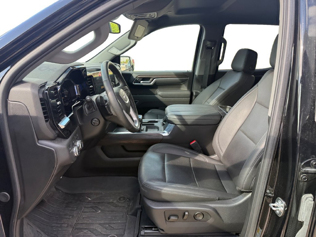 Used 2026 GMC Sierra 1500 SLT AWD/4WD image 10