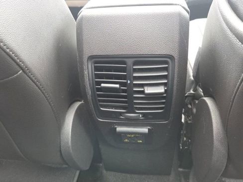 Used 2015 Ford C-MAX SEL w/ Equipment Group 302A image 20