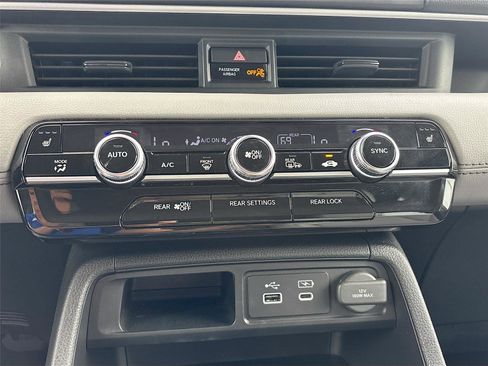 Certified 2023 Honda Pilot EX-L image 17