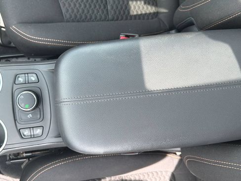 Certified 2019 GMC Terrain SLE w/ Driver Convenience Package AWD/4WD image 25