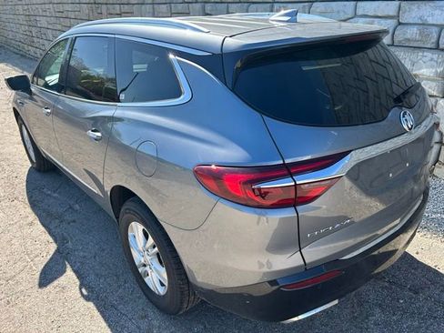 Used 2020 Buick Enclave Essence FWD image 4