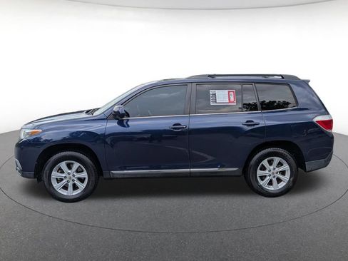 Used 2012 Toyota Highlander SE w/ Tow Pkg FWD image 2