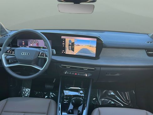 New 2026 Audi Q3 quattro 2.0T AWD/4WD image 9