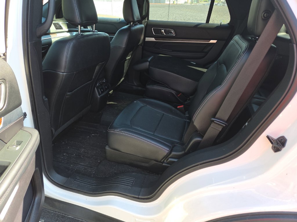Used 2019 Ford Explorer Limited w/ Ford Safe & Smart Package AWD/4WD image 17