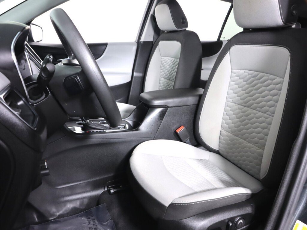 Used 2020 Chevrolet Equinox LS w/ LPO, Cargo Package AWD/4WD image 28