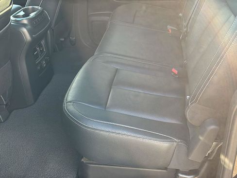 Used 2020 Nissan Titan SL w/ Moonroof Package image 16