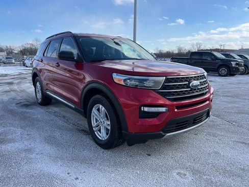 Certified 2023 Ford Explorer XLT w/ Equipment Group 202A image 3