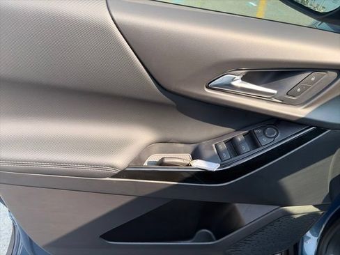 New 2027 Chevrolet Equinox LT w/ Safety and Technology Package FWD image 17