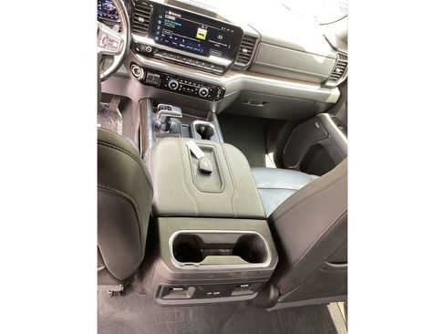 Used 2022 Chevrolet Silverado 1500 LT Trail Boss w/ LT Trail Boss Premium Package AWD/4WD image 17