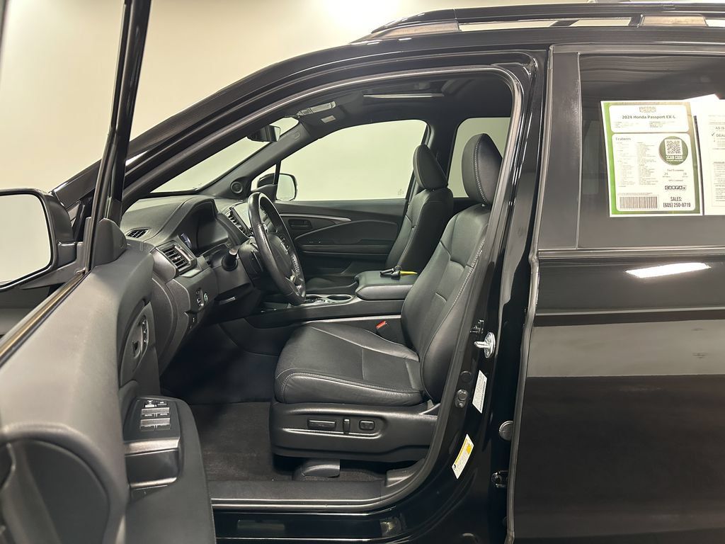 Used 2024 Honda Passport EX-L image 57