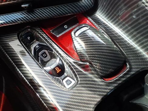 Used 2025 Chevrolet Corvette Z06 RWD image 25
