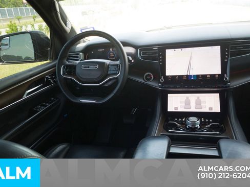 Used 2023 Jeep Grand Wagoneer L Series II AWD/4WD image 24